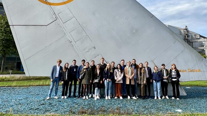Schwerpunkt Arbeitsrecht meets Luftfahrtunternehmen Schwerpunkt Arbeitsrecht meets Luftfahrtunternehmen