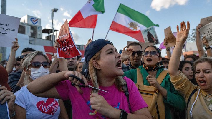 Women, Life, Freedom - Die feministische Revolution im Iran