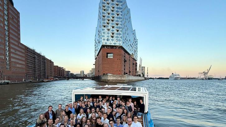 Labour Law Boat erneut im Hamburger Hafen unterwegs 