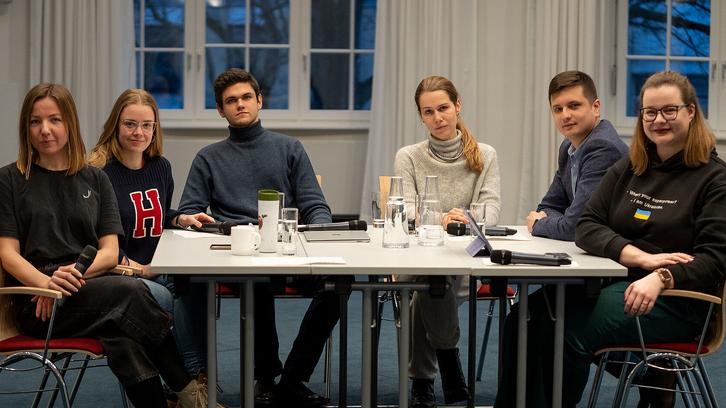 Studying in Hamburg, war at home 