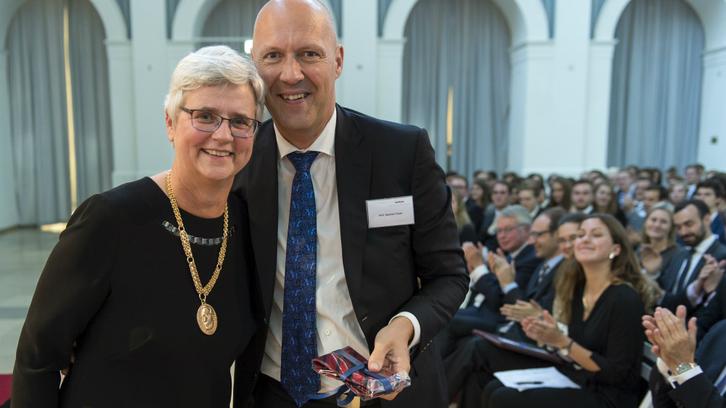 Katharina Boele-Woelki ist die neue Präsidentin der Bucerius Law School Katharina Boele-Woelki ist die neue Präsidentin der Bucerius Law School