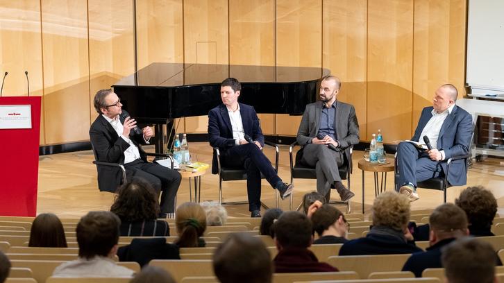 Lesung und Diskussion mit Dr. Ronen Steinke Lesung und Diskussion mit Dr. Ronen Steinke