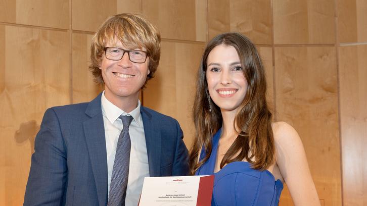 Melissa Gulde erhält Montblanc-Preis für Bachelorarbeit Melissa Gulde erhält Montblanc-Preis für Bachelorarbeit