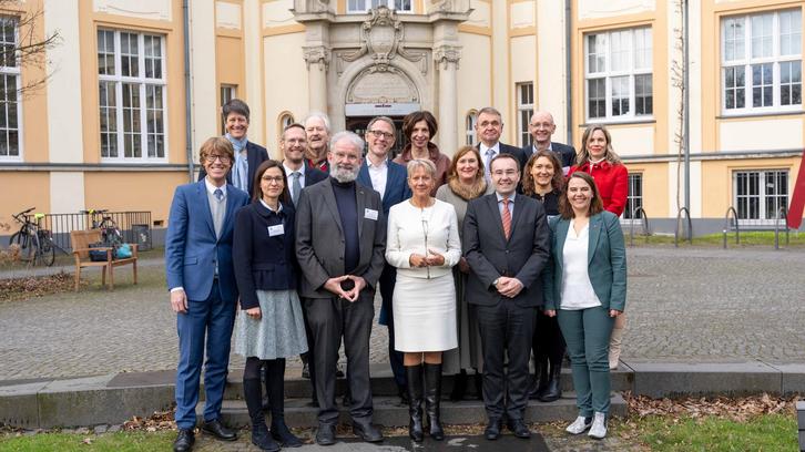 17. EIAS-Jahrestagung zum Thema Entgelttransparenz und Entgeltgleichheit 17. EIAS-Jahrestagung zum Thema Entgelttransparenz und Entgeltgleichheit