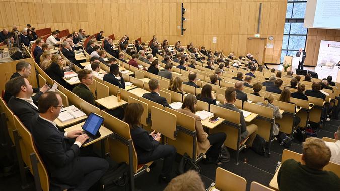 14. Hamburger Forum für Unternehmensteuerrecht 2024 14. Hamburger Forum für Unternehmensteuerrecht 2024