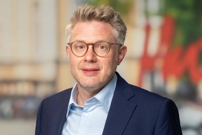 Prof. Christopher Bisping