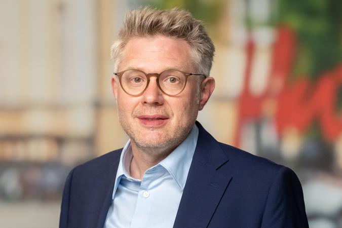 Prof. Christopher Bisping