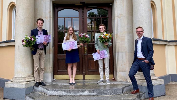 Beste arbeitsrechtliche Bachelorarbeiten 2019 ausgezeichnet.