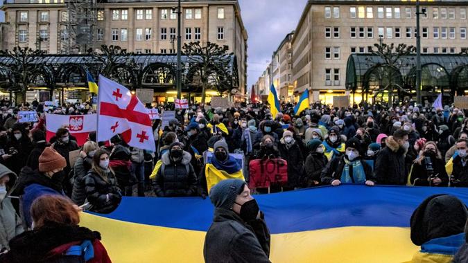 Hybrides Benefizevent: Solidarität mit der Ukraine
