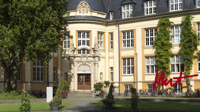 Hamburg lectures in law and economics Hamburg lectures in law and economics