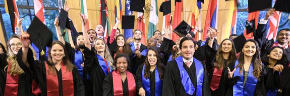 Bucerius Global Scholarship: Students of the Master of Law and Business celebrating their graduation