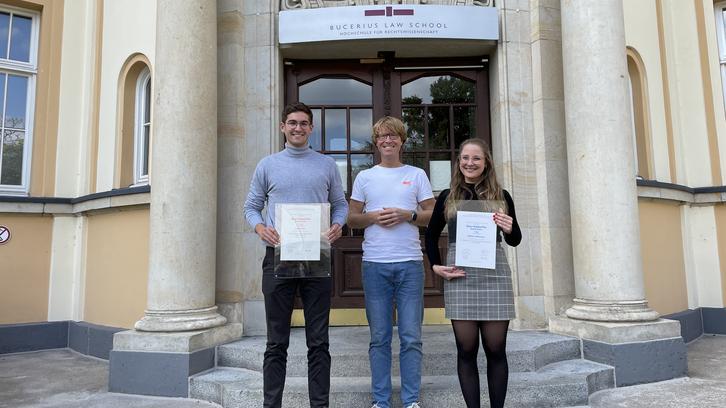 Studierende erhalten Ursula-Schneider-Preis Studierende erhalten Ursula-Schneider-Preis