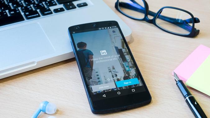 Anmeldeschluss Lawyers‘ Essentials „LinkedIn®: Personal Branding & Digitales Netzwerken“ Anmeldeschluss Lawyers‘ Essentials „LinkedIn®: Personal Branding & Digitales Netzwerken“