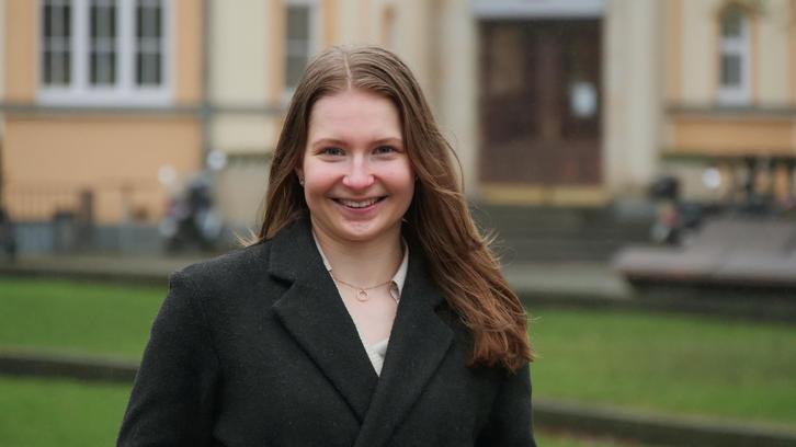 Das ist: Lara – Praktikantin bei Lebuhn und Puchta