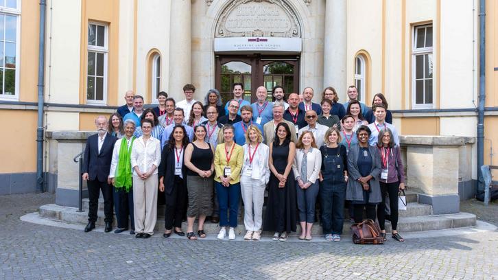 Recht und Transformation: Internationale Rechtswissenschaft trifft kritische Theorie Recht und Transformation: Internationale Rechtswissenschaft trifft kritische Theorie