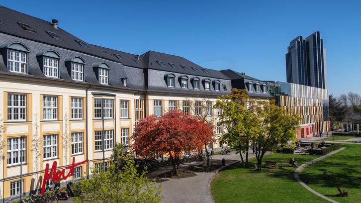 Wegweisende Kooperation von Universität Hamburg und Bucerius Law School in der Rassismusforschung Wegweisende Kooperation von Universität Hamburg und Bucerius Law School in der Rassismusforschung